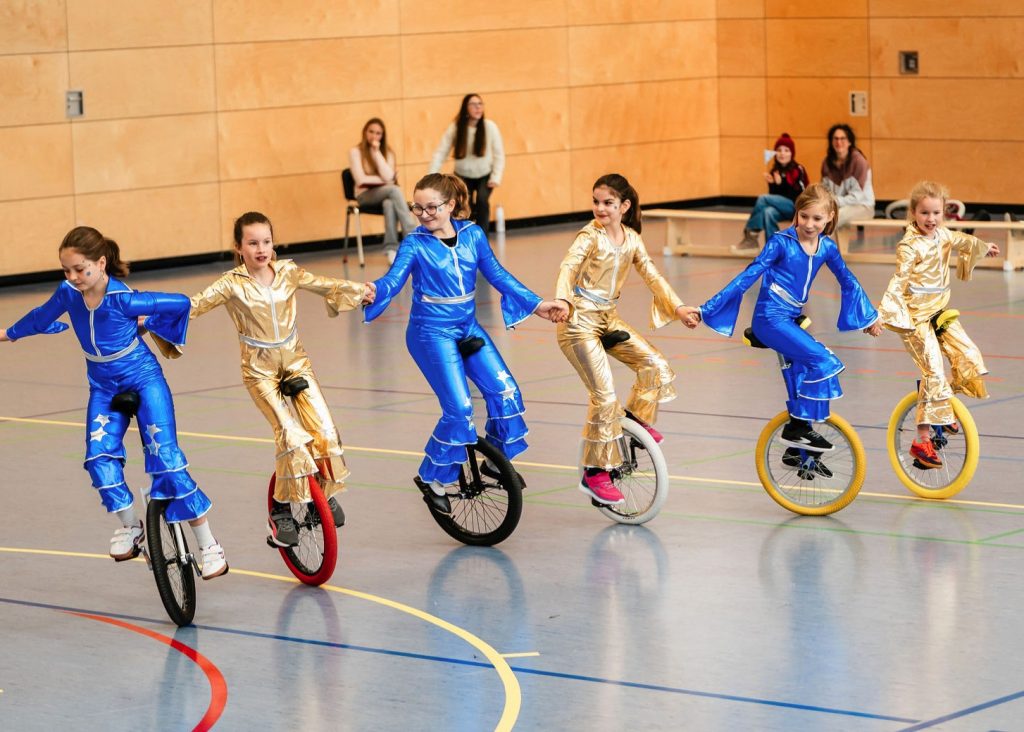 Foto von der Zwergerlmeisterschaft, 6 er Reihe.