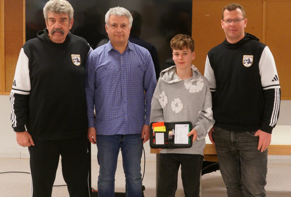 Zwei neue TSV Schiedsrichter wurden auf dem ersten Pflichtabend der Schiedsrichtergruppe Weilheim vorgestellt