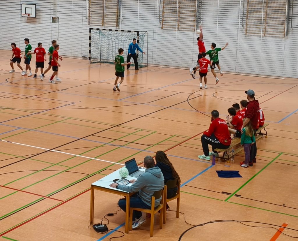 Das Bild zeigt eine Abwehr der Peißenberger.