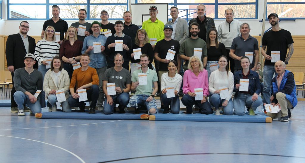 Foto zeigt Gruppe der Erwachsenen.